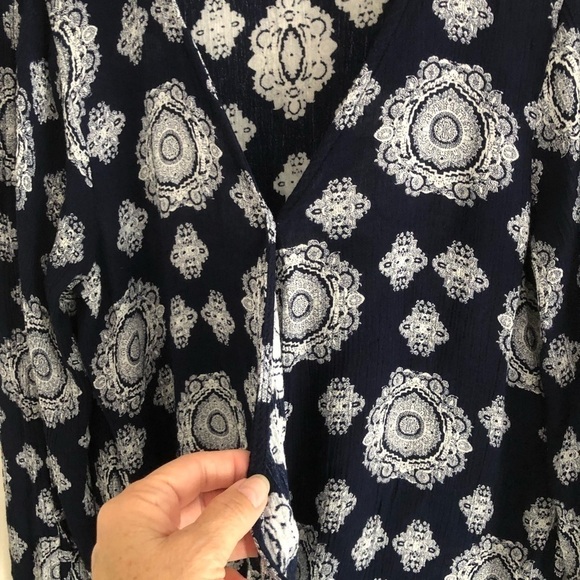 Altar’d State Navy Blue Rayon Flowy Blouse Small - Picture 5 of 9
